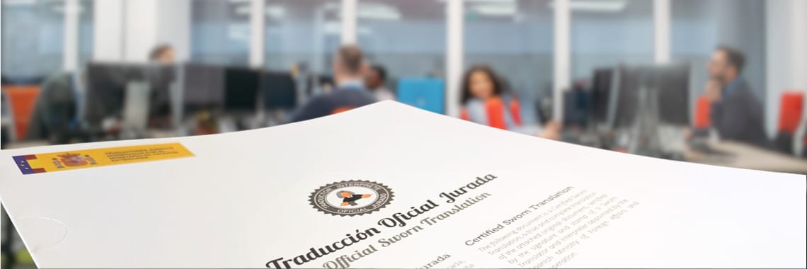 Málaga. Traductor Jurado entrega traducción jurada de varios documentos oficiales